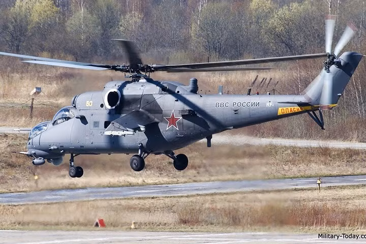 Chức năng chính của máy bay này là phá hủy xe thiết giáp, tiêu diệt binh lính đối phương, máy bay không người lái cũng như trực thăng địch.