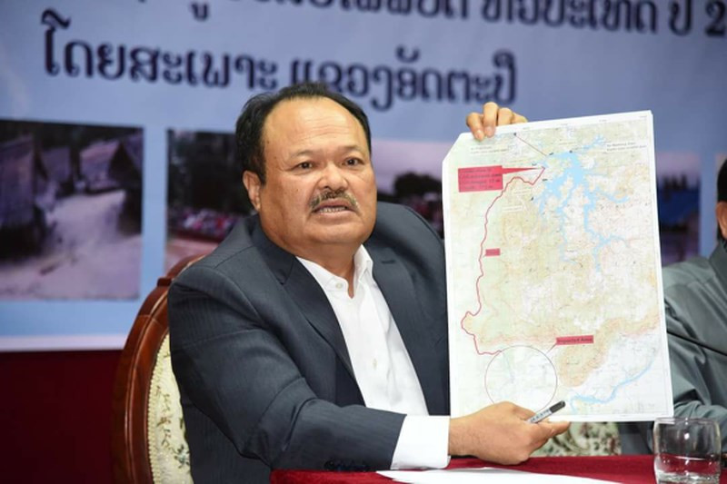 Bộ trưởng Bộ Năng lượng và Mỏ của Lào Khammany Inthirath trong cuộc họp báo ngày 25-7, nhận định đập bị vỡ là do xây dựng không đúng chuẩn. Ảnh: KPL