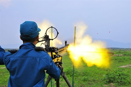 Xạ thủ liên tục bám mục tiêu