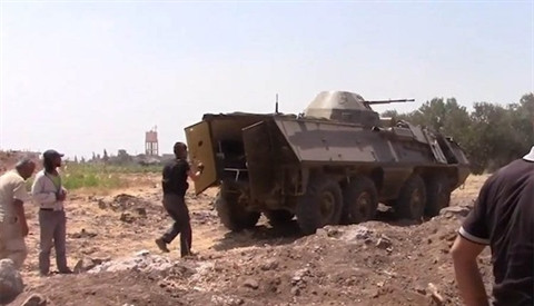 Xe thiết giáp chở quân OT-64 SKOT mà SAA thu được từ tay FSA