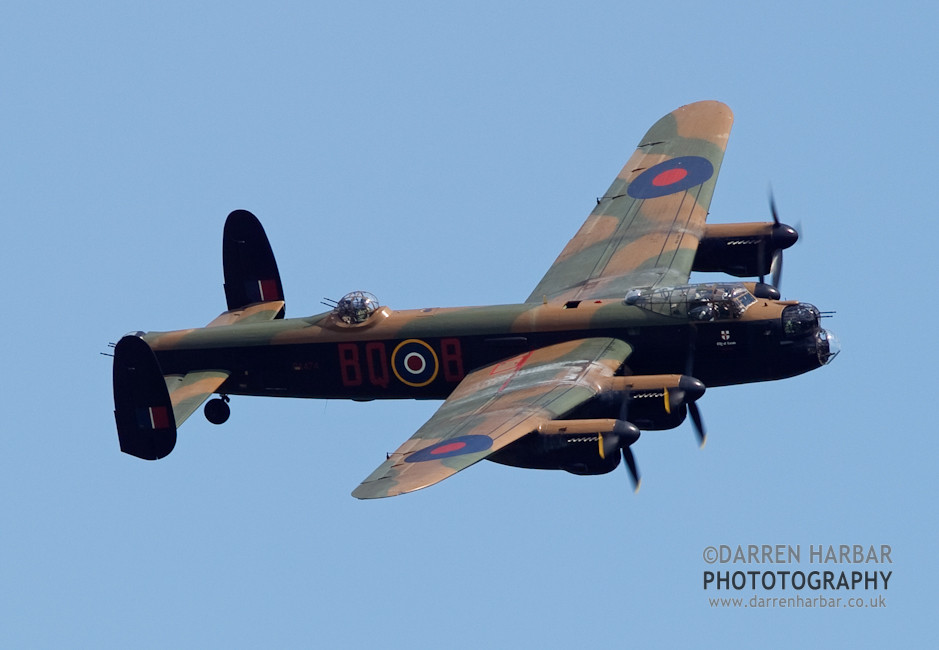 Oanh tạc cơ Avro Lancaster là một trong những loại máy bay ném bom thành công nhất của Không quân Hoàng gia Anh.