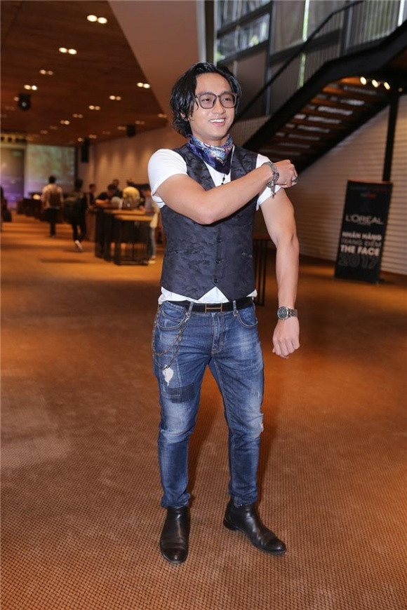 Duong tinh duyen cua bo tu “Hau due mat troi” phien ban Viet-Hinh-18