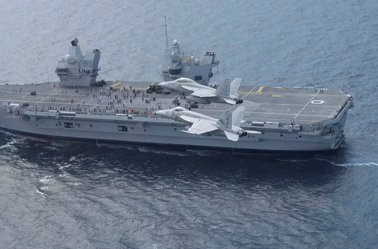 Trong chuyến thăm Anh diễn ra trong tuần qua, Bộ trưởng Quốc phòng Marise Payne và Ngoại trưởng Australia Julie Bishop đã thảo luận với Bộ trưởng Quốc phòng nước chủ nhà Gavin Williamson về các chiến dịch hải quân chung ở khu vực Thái Bình Dương. Nguồn ảnh: The Aviation.