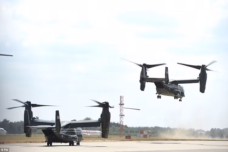 Ngoài ra còn có cả những chiếc HMX-1 Presidential V-22 biến thể đặc biệt dành cho Tổng thống Mỹ. Nguồn ảnh: Daily Mail.