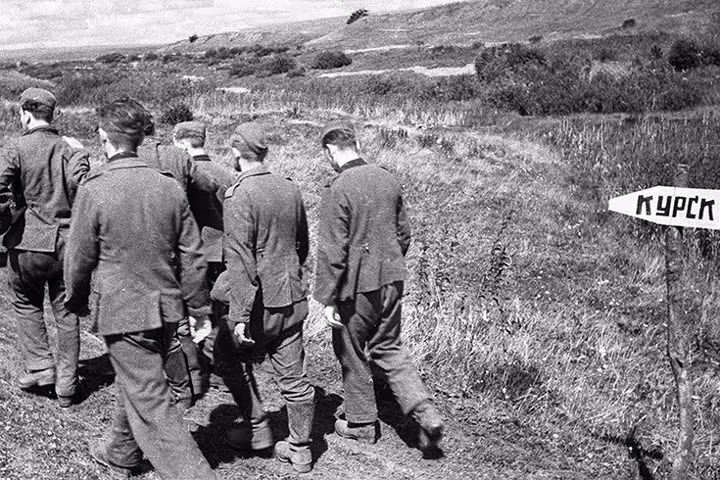 Một thời gian ngắn sau trận chiến Prokhorovka, Hồng quân mở chiến dịch phản công chiến lược Kursk cả ở phía bắc và phía nam, và giành thắng lợi to lớn. Sau đó, quân Đức bị “xuống dốc” hoàn toàn và không còn khả năng mở bất cứ cuộc tấn công lớn nào nữa.