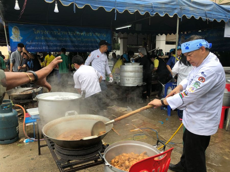 Thai Lan giai cuu thanh cong 13 thanh vien doi bong thieu nien-Hinh-5