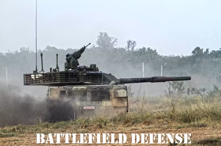 “Như bắt được vàng” Trung Quốc ngay lập tức giao lô VT-4 đầu tiên cho Thái Lan chỉ một thời gian ngắn sau khi hợp đồng được hai bên ký kết, và con số hiện tại đã lên tới 49 đơn. Thậm chí có thông tin cho rằng Lục quân Thái Lan sẽ đặt mua ít nhất 150 chiếc VT-4 từ Trung Quốc với giá trị hợp đồng ước tính lên đến hơn 1 tỷ USD. Nguồn ảnh: thaidefense-news.