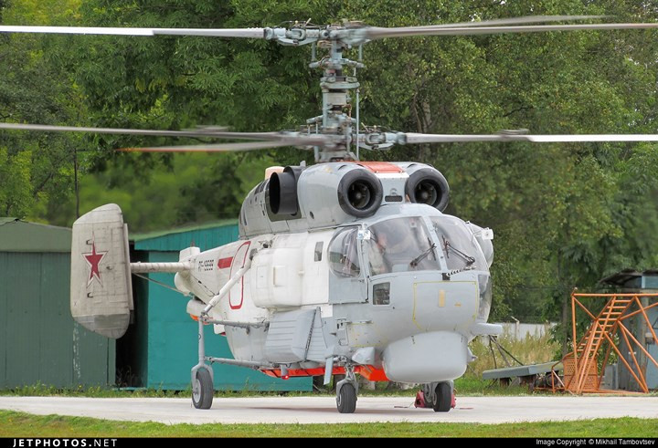 Vũ khí tấn công tàu ngầm chính của Ka-27 gồm ngư lôi hoặc phao thủy âm. Ảnh: Jetphotos