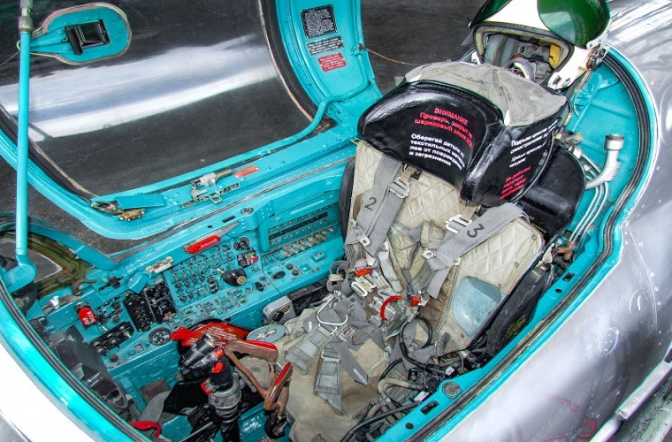 Tiêm kích đánh chặn MiG-21 được xem là dòng máy bay chiến đấu thành công nhất của Liên Xô trong Chiến tranh Lạnh, nó được hơn 50 quốc gia trên thế giới sử dụng. Thậm chí nhiều lực lượng không quân trên thế giới vẫn còn đang sử dụng loại máy bay này. Nguồn ảnh: cont.ws.