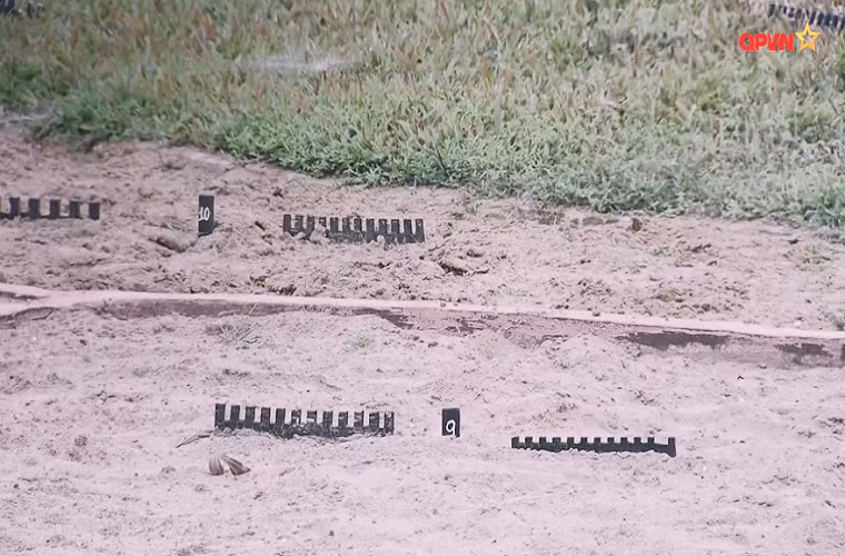 Trong ảnh là một mục tiêu giả định trên sa bàn, mục tiêu mà các khách mời của chúng ta phải “tiêu diệt” ngay trong các loạt đạn đầu tiên. Nguồn ảnh: QPVN.