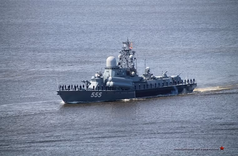 Kế đến là tàu hộ vệ mang tên lửa lớp Nanuchka III thuộc Project 12341. Nguồn ảnh: sevmash.ru.