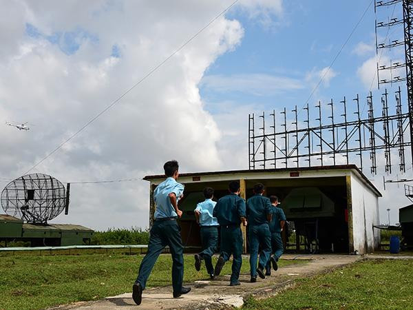 Luyện tập kíp chiến đấu.