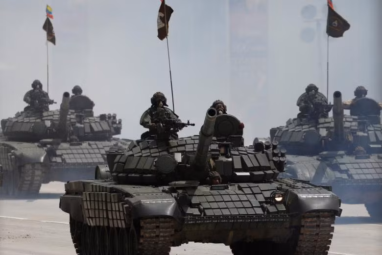 Đội xe thiết giáp dự sự kiện ngày 5/7.