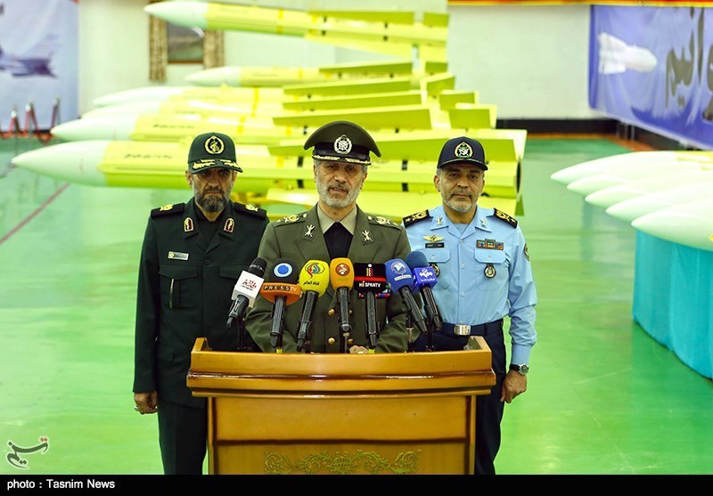 Thông tin trên cũng được Bộ trưởng Quốc phòng Iran, Chuẩn tướng Amir Hatami lên tên xác nhận trong một chuyến thị sát nhà máy chế tạo Fakour-90 trong trung tuần tháng 7 vừa qua. Và theo hình ảnh được truyền thông Iran đăng tải cho thấy dây chuyền sản xuất tên lửa Fakour-90 đã được Tehran khởi động. Nguồn ảnh: Tasnim News.