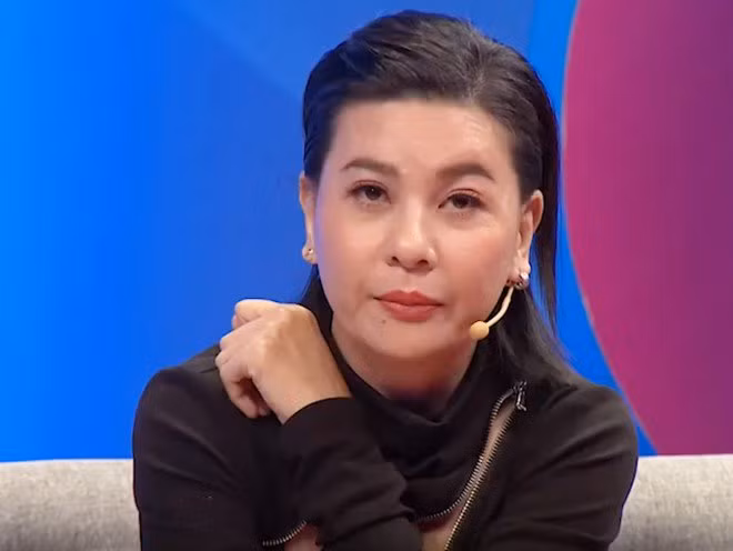 Con trai ruot cua Cat Phuong bi ban be trong lop xa lanh, treu choc la 