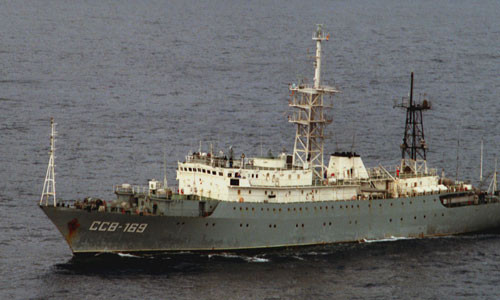 Tàu trinh sát Vasiliy Tatischev (SSV-231) có lượng giãn nước 3.470 tấn, dài 94,4m, rộng 14,6m,, thủy thủ đoàn 146 người. Trong ảnh là chiếc SSV-169 Tavriya cùng loại với SSV-231 Vasiliy Tatischev.