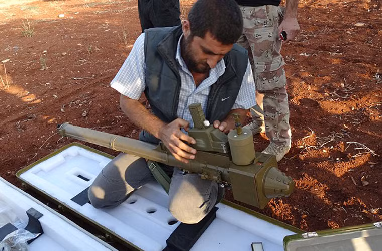 . FN-6 được đánh giá là có tỷ lệ đánh trúng mục tiêu đến 70% trong phát bắn đầu tiên. Đạn tên lửa đạt tầm bắn 6km, độ cao diệt mục tiêu 3,5km.