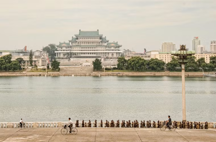 Theo nhiếp ảnh gia người Mỹ, ảnh ông Kim il Sung có ở khắp nơi.