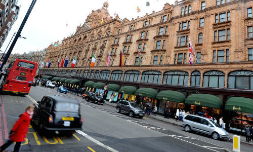 Giới nhà giàu Nga chuyển sang mua nhà ở London do đồng Rub mất giá.