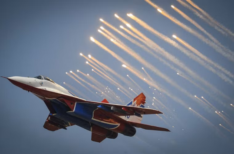 Máy bay MiG-29 Fulcrum trong lễ kỷ niệm Không quân Nga 2014.