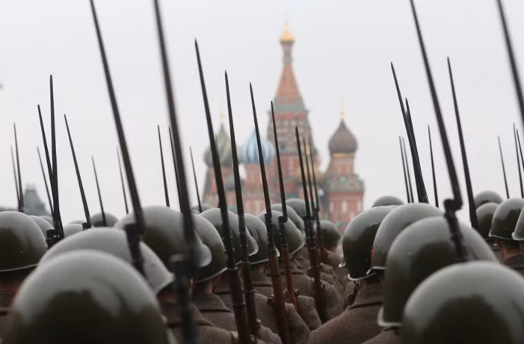 Cuộc diễu hành kỷ niệm kỷ niệm 73 năm cuộc diễu hành lịch sử ngày 7/11/1941 ở Quảng trường Đỏ, Moscow. 