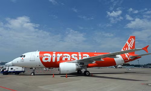 may bay air asia mat tich roi tren bien indonesia hinh anh