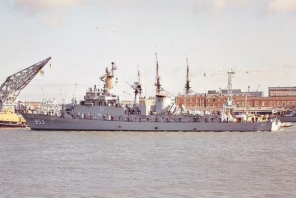 Seoul mới đây đã loại biên chiếc Ulsan đầu tiên và mang đi tặng cho hải quân Argentina, tuy nhiên quốc gia Nam Mỹ này đã từ chối nhận vì không đủ hạ tầng khai thác.