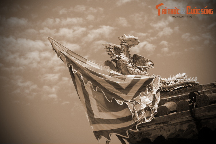 Mỗi năm hai lần, đình Cẩm Phô tổ chức xuân kỳ thu tế vào 16 tháng Giêng và 16 tháng 8 Âm lịch, thu hút một lượng lớn khách du lịch đến tìm hiểu và tham quan.