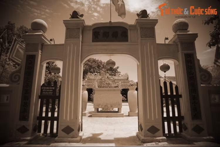 Su huyen bi cua tuc tho ba Dai Can o pho co Hoi An