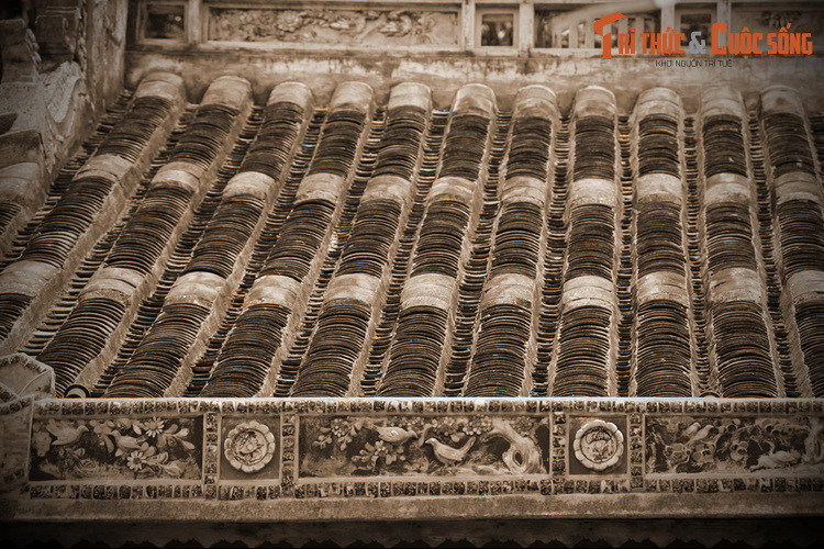 Sau này, dưới thời các vua nhà Nguyễn, thần Đại Càn được tăng đẳng và có nhiều mỹ tự được gia phong như Hàm hoằng, Quang đại, Chí đức, Phổ bác, Hiển hóa, Trang huy, Dực bảo Trung hưng thượng đẳng thần.