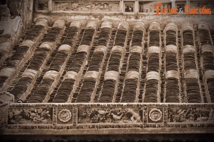 Sau này, dưới thời các vua nhà Nguyễn, thần Đại Càn được tăng đẳng và có nhiều mỹ tự được gia phong như Hàm hoằng, Quang đại, Chí đức, Phổ bác, Hiển hóa, Trang huy, Dực bảo Trung hưng thượng đẳng thần.