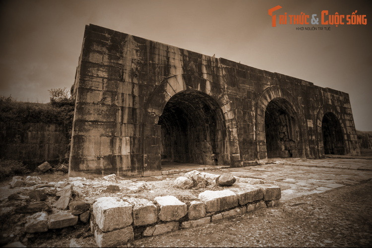 Những giai thoại dân gian kỳ lạ về thành nhà Hồ Nhung giai thoai dan gian ky la ve thanh nha Ho