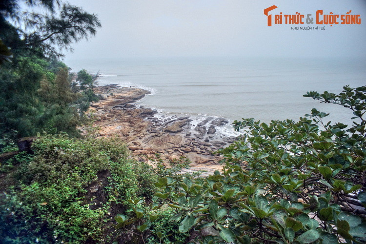Năm 1962, biển Sầm Sơn và núi Trường Lệ đã được công nhận là di tích cấp quốc gia. Đến năm 2019, nơi đây được xếp hạng di tích quốc gia đặc biệt với tên gọi chính thức là "Di tích lịch sử và danh lam thắng cảnh Sầm Sơn".