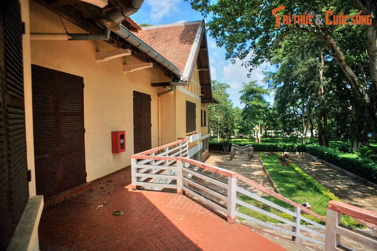 Từ năm 1977, Biệt điện được sử dụng làm nhà khách rồi sau này là một phần của Bảo tàng Văn hóa các dân tộc Việt Nam tại Đắk Lắk. Vào năm 1999, công trình được công nhận là di tích cấp quốc gia với tên gọi chính thức là “Di tích lịch sử số 04 Nguyễn Du”.