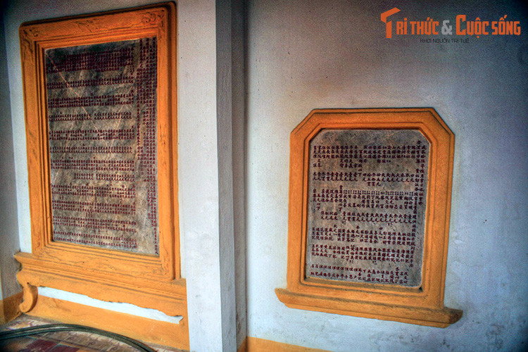 Ngày nay, trong Miếu Quan Công còn rất nhiều hoành phi, sắc phong, bia đá và hiện vật cổ quý giá. Nhiều văn bia do công đồng thương nhân người Hoa lập được lưu giữ tại miếu qua nhiều thế kỷ, mang nhiều giá trị về lịch sử, văn hóa.