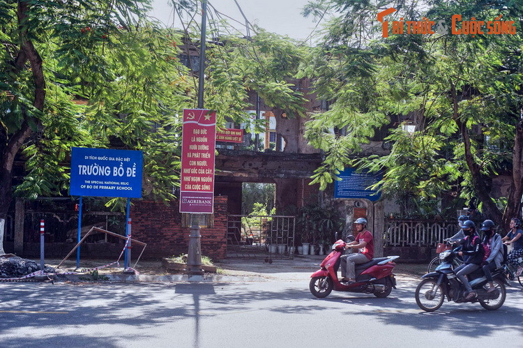 Loạt chứng tích về sự tàn khốc của bom đạn chiến tranh ở Việt Nam Loat chung tich ve su tan khoc cua bom dan chien tranh o Viet Nam