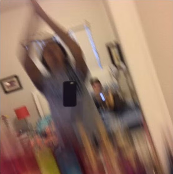 Hiện chưa rõ có người nào bị hỏng “dế yêu” khi trải nghiệm trào lưu này hay chưa.