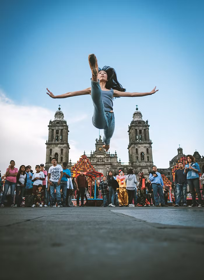 Thông qua bộ ảnh này, nhiếp ảnh gia Robles muốn thay đổi thái độ kỳ thị của nhiều người Mỹ đối với người gốc Mexico.