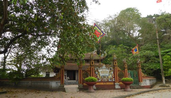 Trải qua năm tháng, cho đến nay, Trương Hán Siêu được tôn vinh là một trí thức nho sĩ chân chính, tiêu biểu của giai đoạn thịnh trị của nhà Trần. Có thể nói, con đường dẫn đến địa vị độc tôn của Nho học vào thế kỷ XV đã được khởi đầu bởi những trí giả lớn như Trương Hán Siêu, Lê Quát... (Ảnh: Đền thờ Trương Hán Siêu).