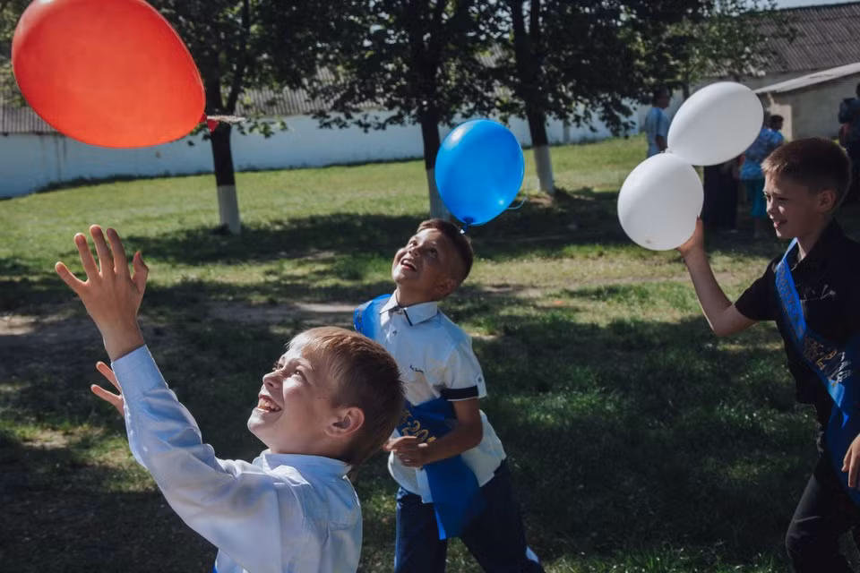 Tuy có hộ chiếu riêng, nhưng tấm hộ chiếu này không có tác dụng khi muốn nhập cảnh vào các quốc gia và vùng lãnh thổ khác trên thế giới, ngoại trừ Abkhazia, Nagorno-Karabakh và Nam Ossetia, những vùng lãnh thổ đang tranh chấp và cũng không được công nhận giống Transnistria.