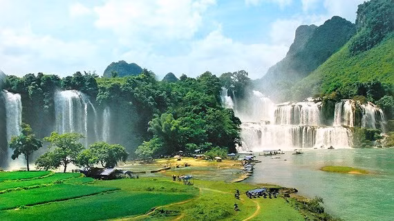 Ngày 12/4/2018, UNESCO đã chính thức công nhận Công viên địa chất Non nước Cao Bằng là Công viên địa chất toàn cầu.