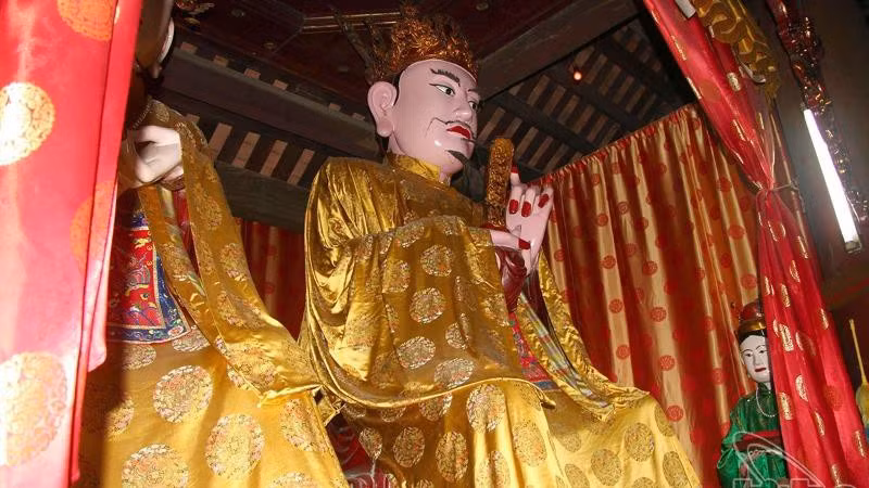 Tướng Việt nào khiến Tần Thủy Hoàng nghiêng mình nể phục? Tuong Viet nao khien Tan Thuy Hoang nghieng minh ne phuc?