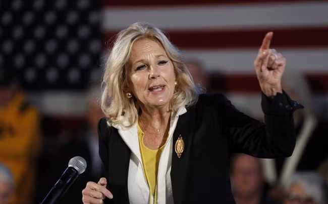 Hoi ky “Noi anh sang chieu soi”: He lo chuyen tinh cua de nhat phu nhan My-Hinh-11