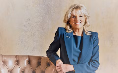 Hoi ky “Noi anh sang chieu soi”: He lo chuyen tinh cua de nhat phu nhan My-Hinh-13