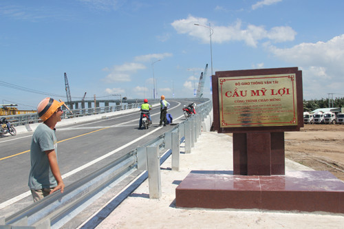Co cau nghin ty, nguoi dan ngam ngui thuong tiec ben pha My Loi