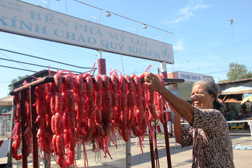 Co cau nghin ty, nguoi dan ngam ngui thuong tiec ben pha My Loi-Hinh-2