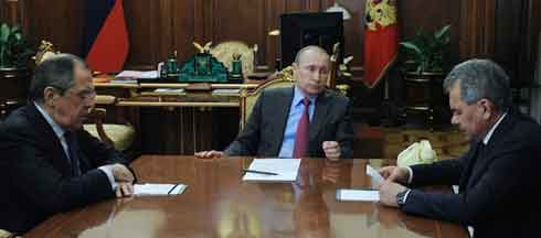 Mo xe tin tuc bao chi ve viec Nga rut quan khoi Syria