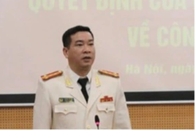 Vu “tha toi” nhom cuop o Ha Noi: Cuu Dai ta Phung Anh Le sap hau toa