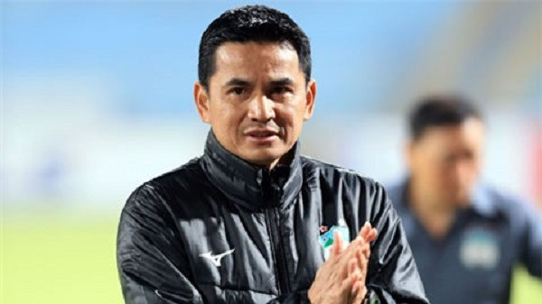 HAGL huong 2 qua penalty: Kiatisak chia se day bat ngo