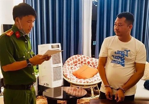 Tổng giám đốc Công ty Kingland Trịnh Quốc Hưng vì sao bị bắt? Tong giam doc Cong ty Kingland Trinh Quoc Hung vi sao bi bat?